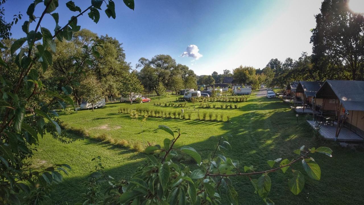 Camping Prima Тин-над-Влтавоу Екстер'єр фото